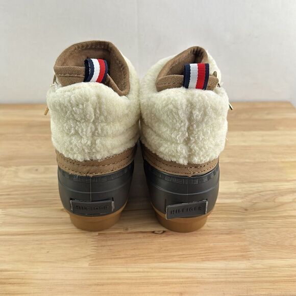 Tommy Hilfiger Roana Duck Boots- Dark Brown- Size 7 M (Medium)- NIB - Picture 4 of 9